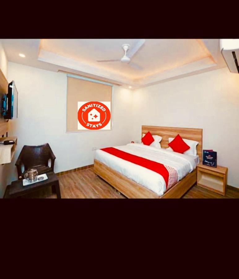 Airport Hotel Golden Bliss Near Delhi Airport Nova Deli Exterior foto